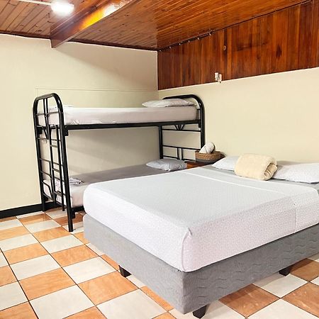 Rio Danta Hostel La Fortuna Eksteriør bilde