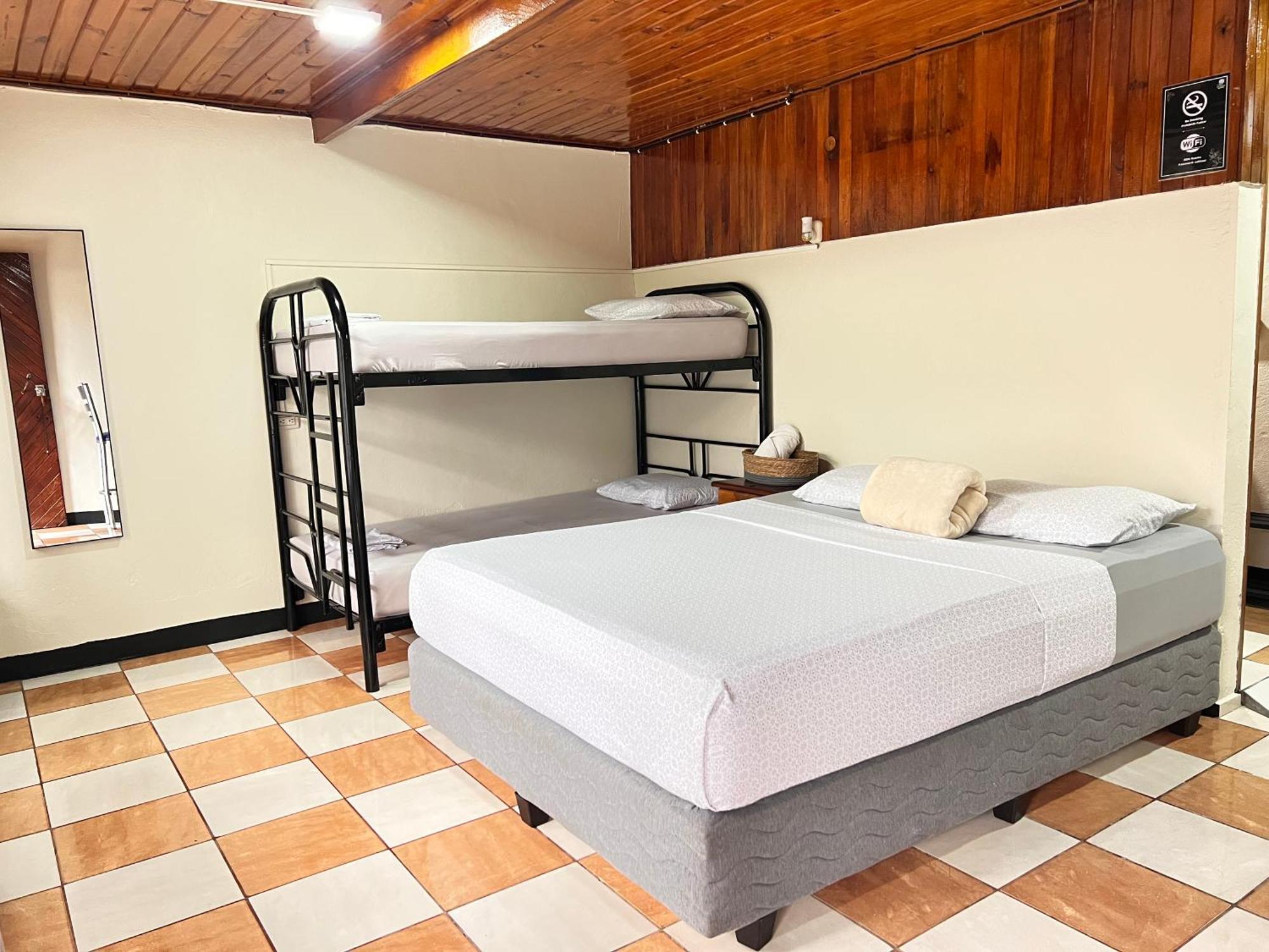 Rio Danta Hostel La Fortuna Eksteriør bilde