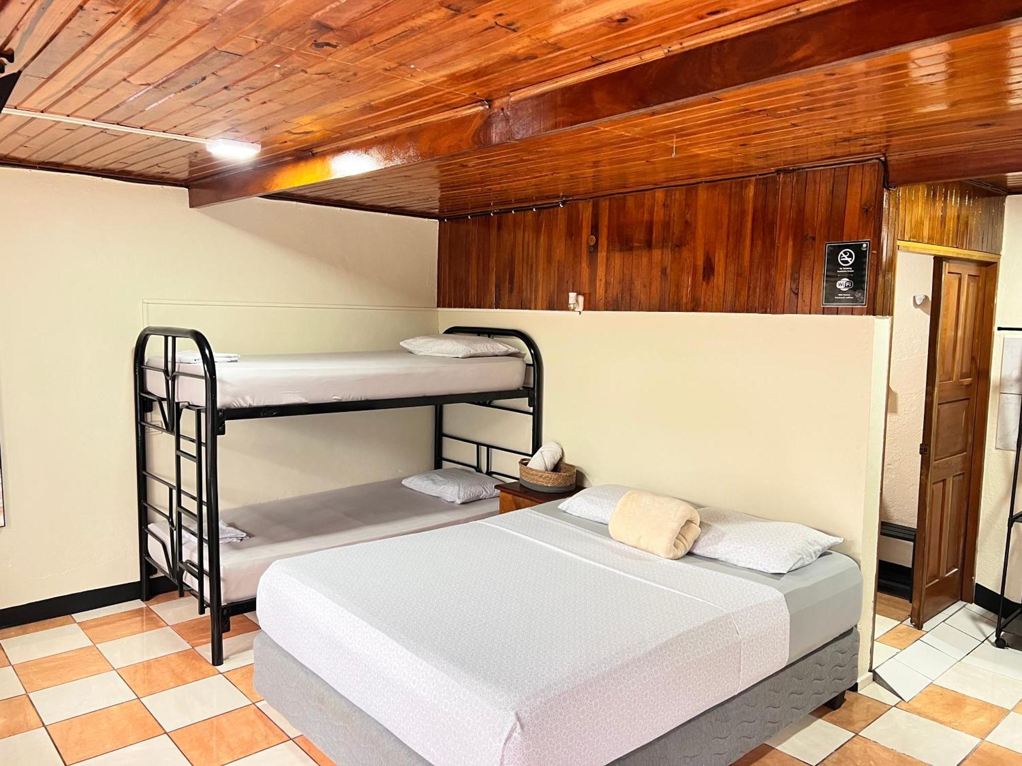 Rio Danta Hostel La Fortuna Eksteriør bilde